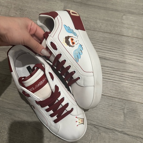 DG womens snickers - Picture 2 of 4